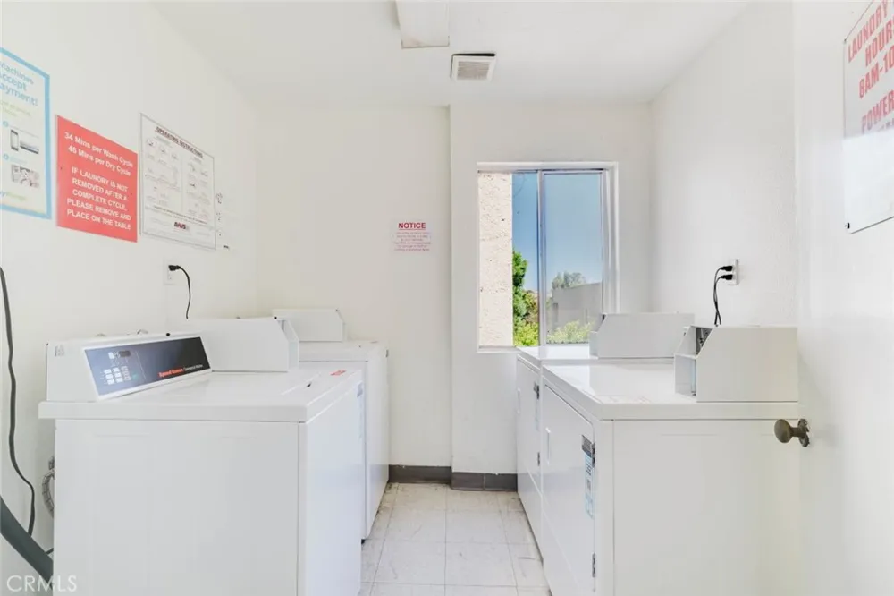 18307 Burbank Boulevard #233 Tarzana, CA 91356