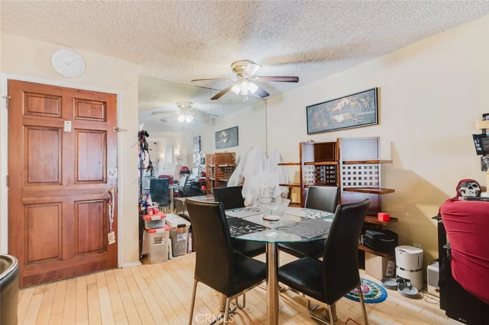 18307 Burbank Boulevard #233 Tarzana, CA 91356