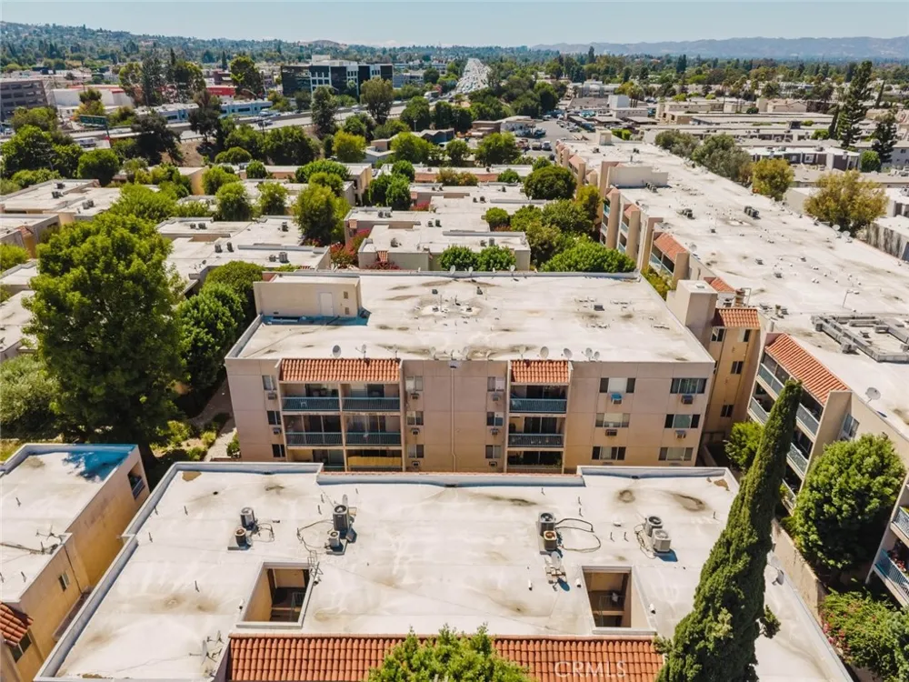 18307 Burbank Boulevard #233 Tarzana, CA 91356