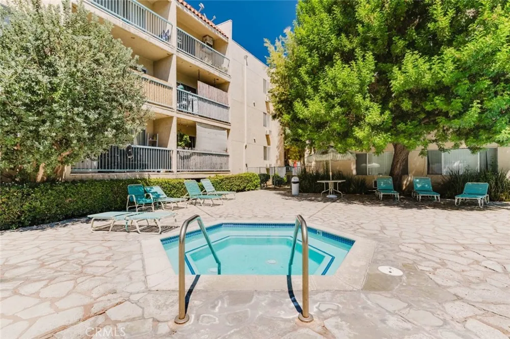18307 Burbank Boulevard #233 Tarzana, CA 91356