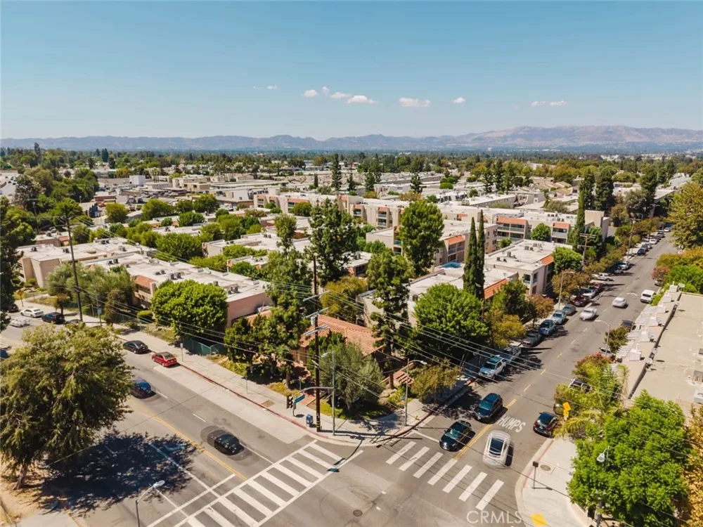 18307 Burbank Boulevard #233 Tarzana, CA 91356