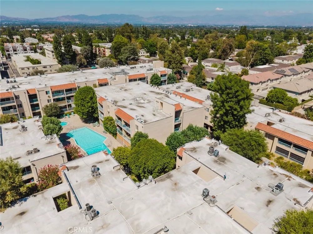 18307 Burbank Boulevard #233 Tarzana, CA 91356
