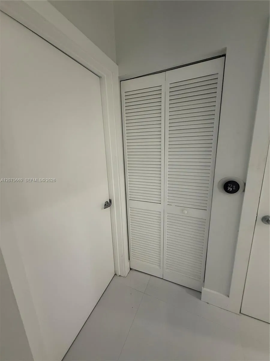 951 Brickell Ave #4105 Miami, FL 33131