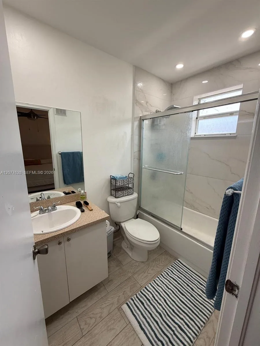 7055 NW 173rd Dr #1503 Hialeah, FL 33015