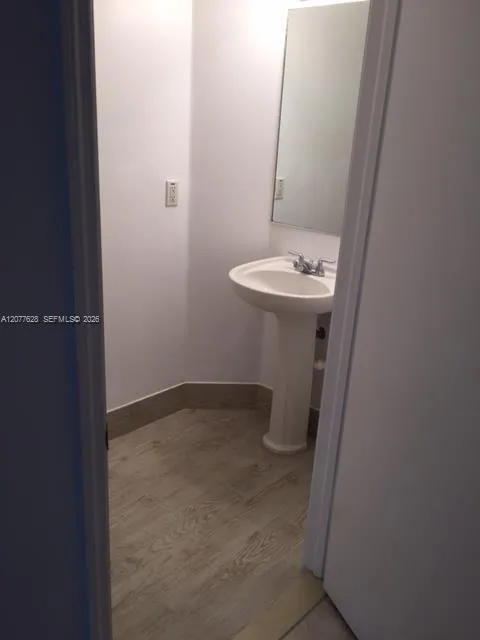 7055 NW 173rd Dr #1503 Hialeah, FL 33015