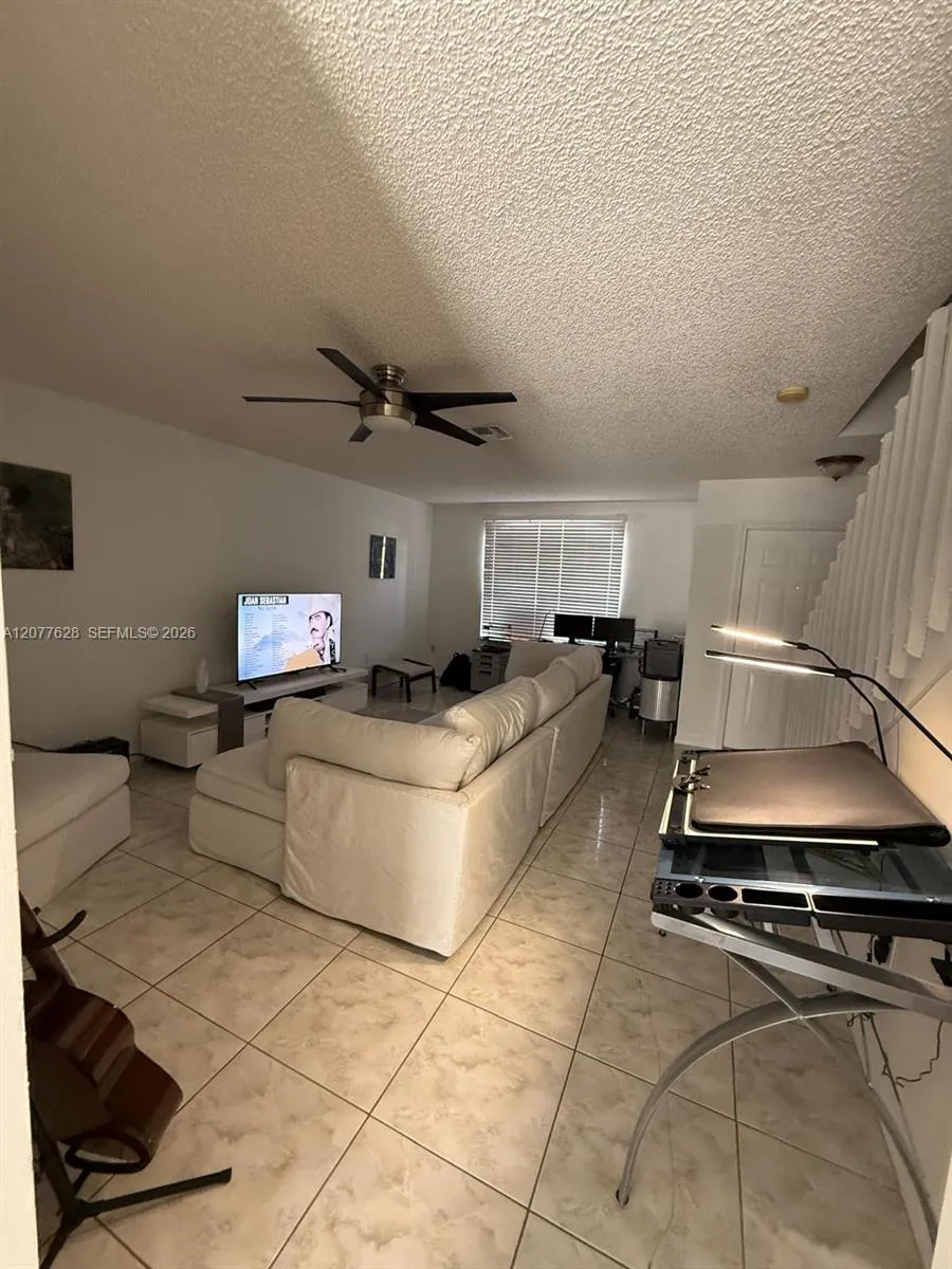 7055 NW 173rd Dr #1503 Hialeah, FL 33015