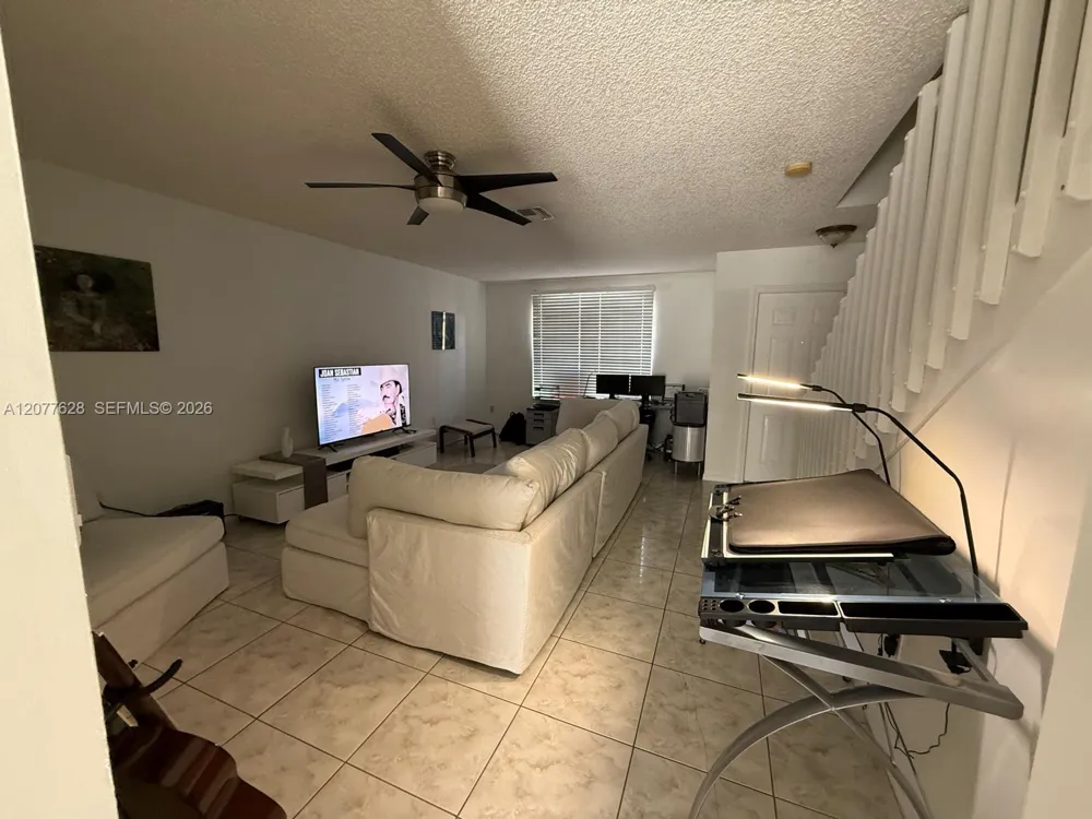 7055 NW 173rd Dr #1503 Hialeah, FL 33015