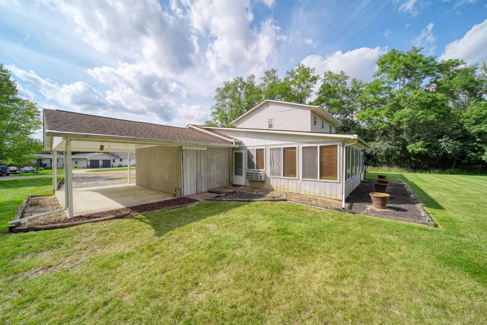 119 Claremont Circle Brooklyn, MI 49230