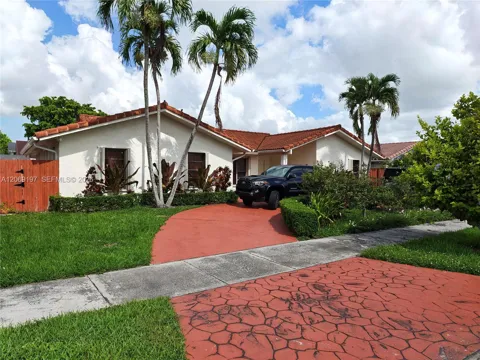 1220 SW 104th Ave