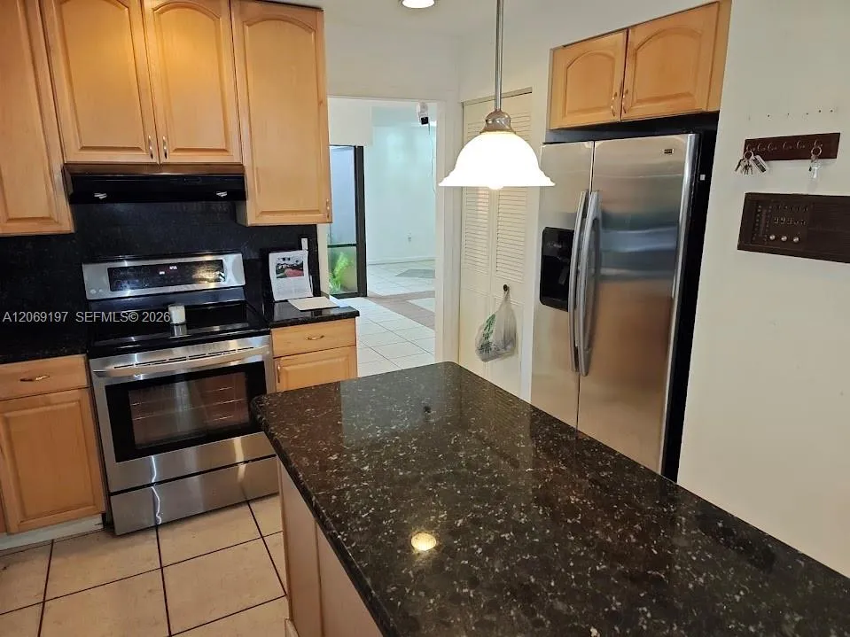 1220 SW 104th Ave Miami, FL 33174