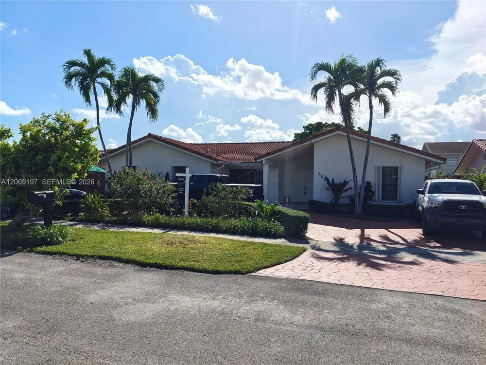 1220 SW 104th Ave Miami, FL 33174