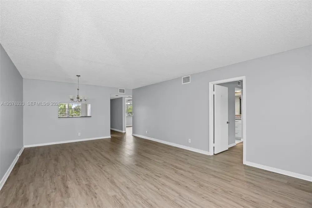 901 SW 128th Ter #212A Pembroke Pines, FL 33027