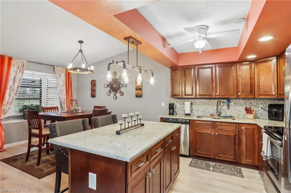 19906 Lake Vista Circle Lehigh Acres, FL 33936
