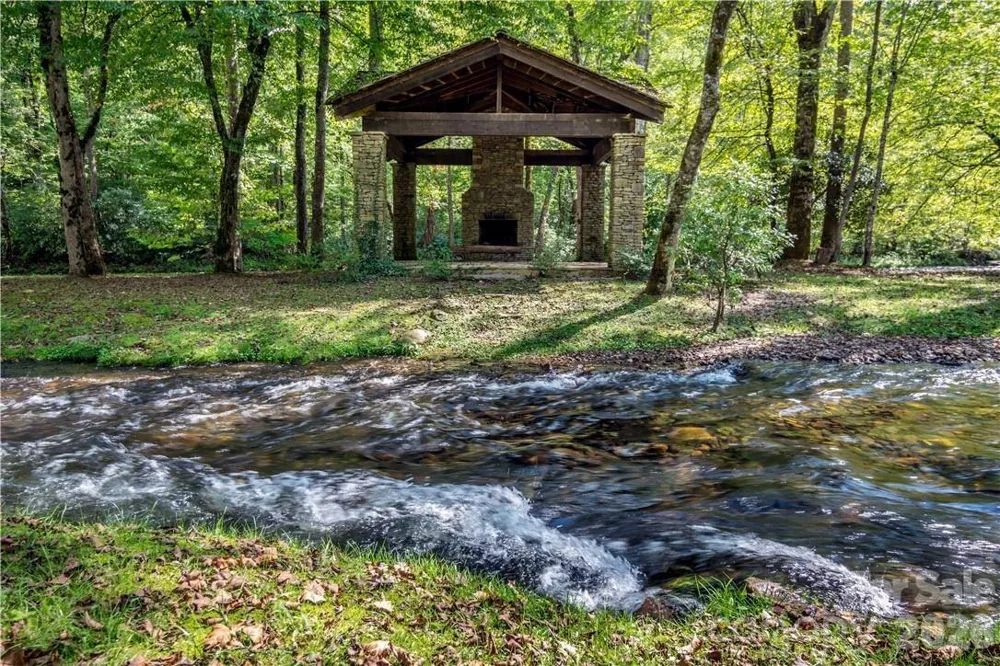 LOT V1 Mystic River Village Way #V1 Bryson City, NC 28713
