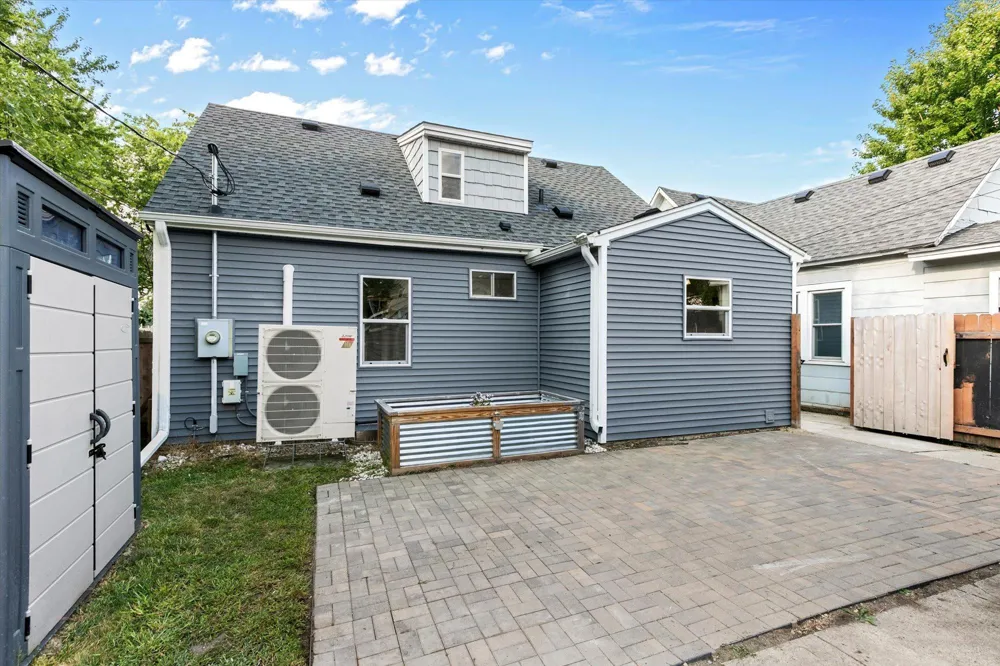 2574 2nd Avenue E North Saint Paul, MN 55109