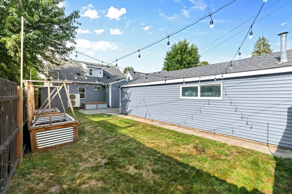 2574 2nd Avenue E North Saint Paul, MN 55109