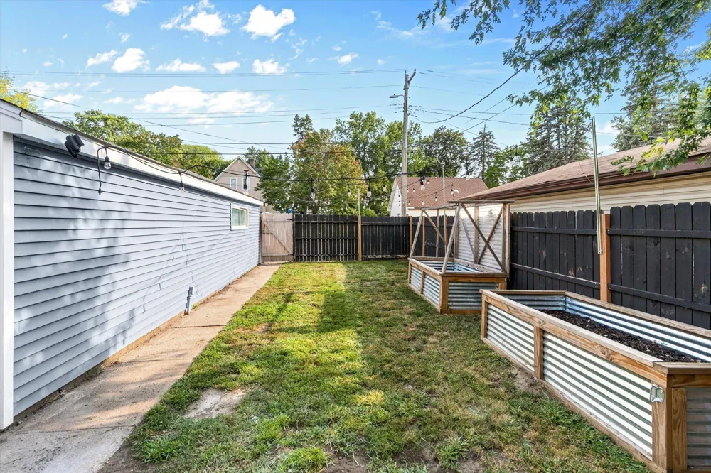 2574 2nd Avenue E North Saint Paul, MN 55109