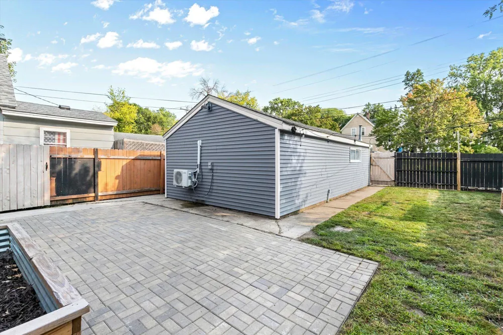 2574 2nd Avenue E North Saint Paul, MN 55109