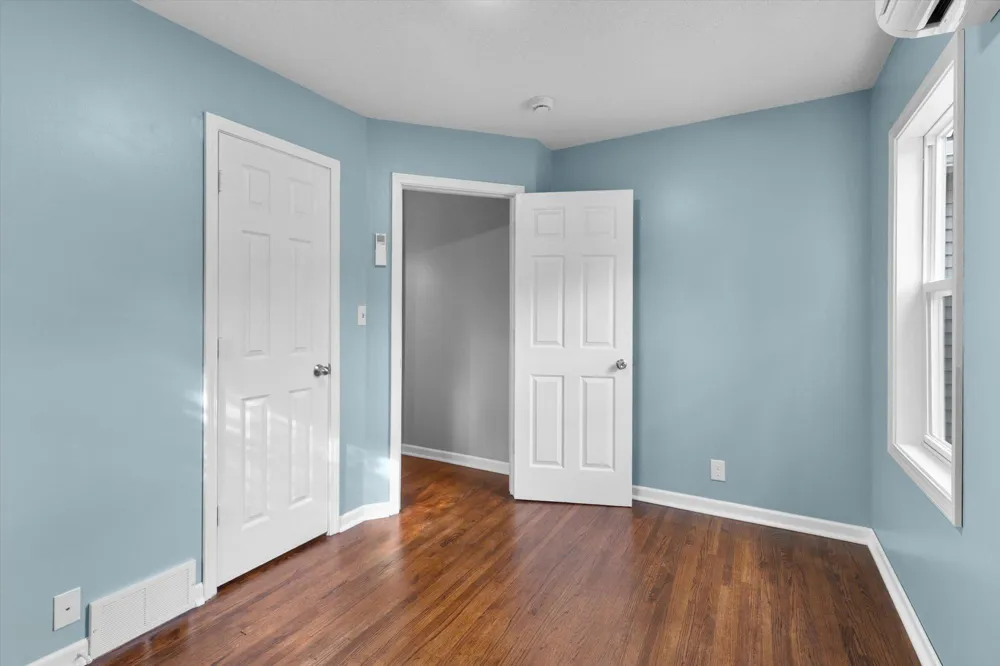 2574 2nd Avenue E North Saint Paul, MN 55109