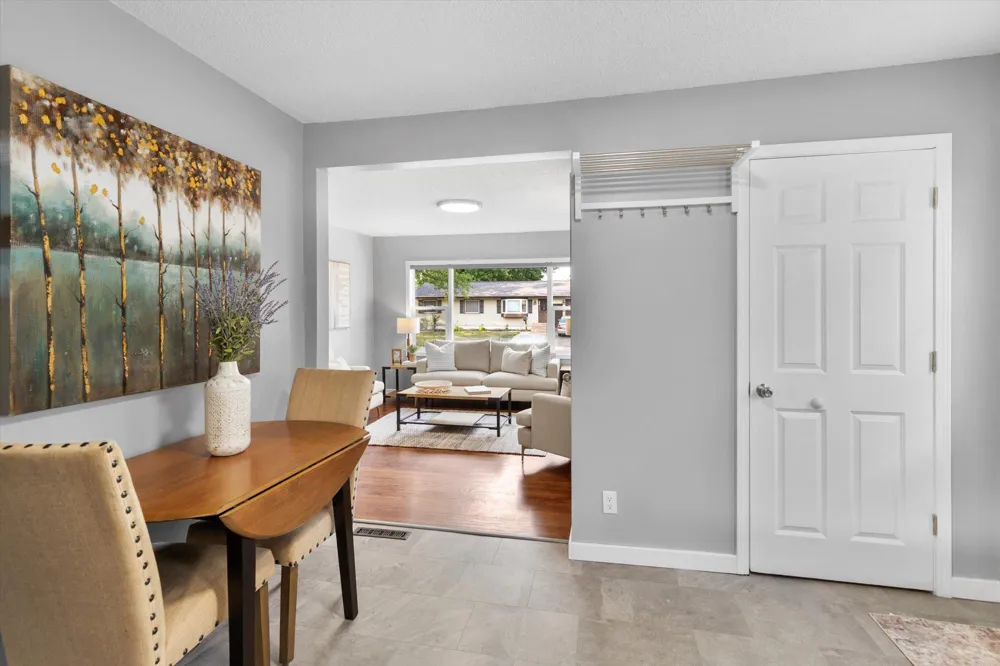 2574 2nd Avenue E North Saint Paul, MN 55109