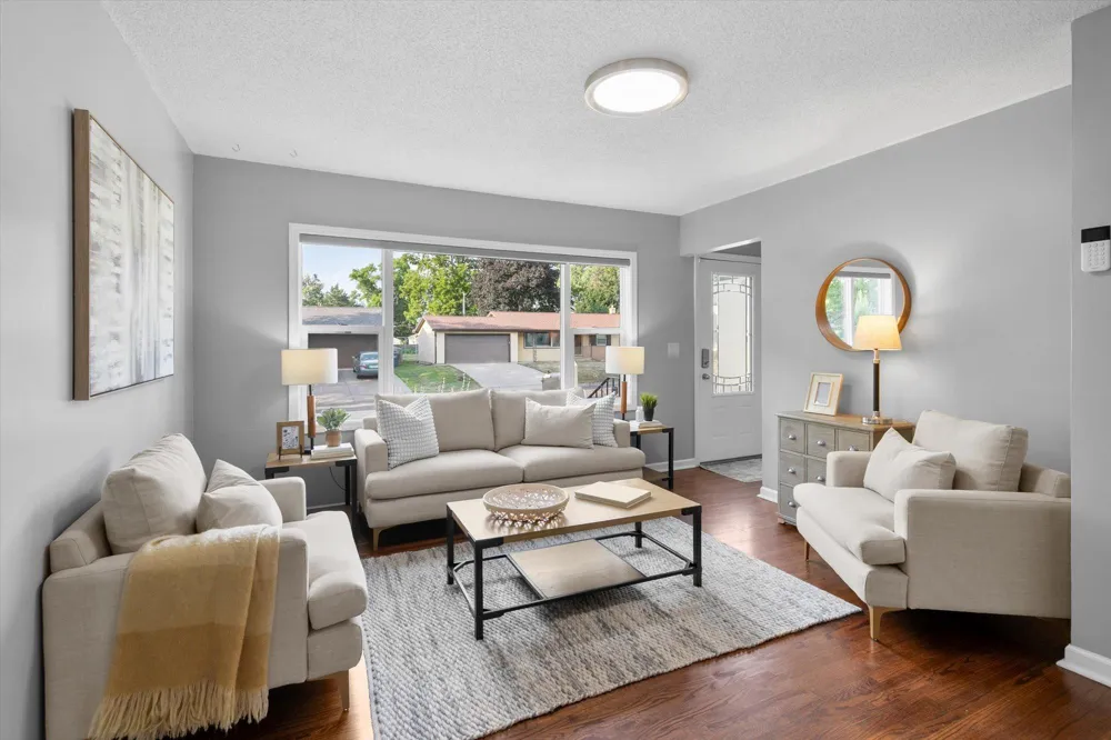 2574 2nd Avenue E North Saint Paul, MN 55109