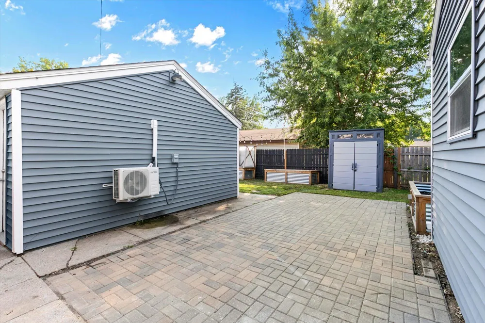 2574 2nd Avenue E North Saint Paul, MN 55109