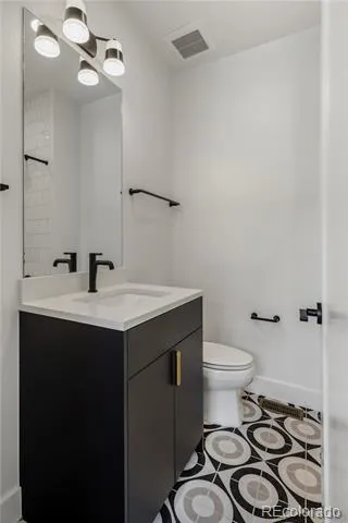 812 Dahlia Street Denver, CO 80220