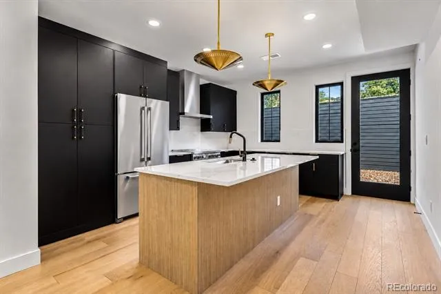 812 Dahlia Street Denver, CO 80220