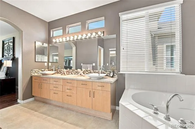 6072 Vacquero Drive Castle Rock, CO 80108