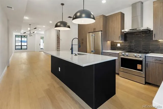 822 Dahlia Street Denver, CO 80220
