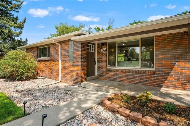 4925 E Atlantic Place Denver, CO 80222