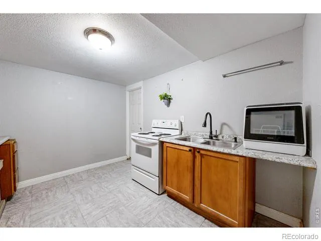 980 Elbert Street Denver, CO 80221