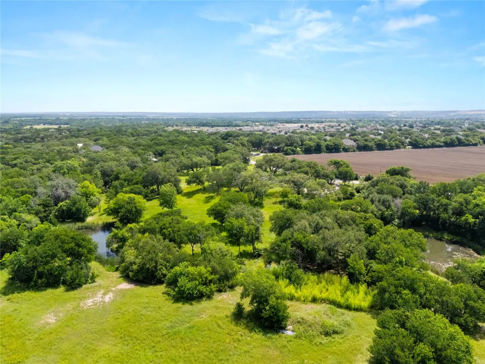 962 Clover Ridge Waco, TX 76657