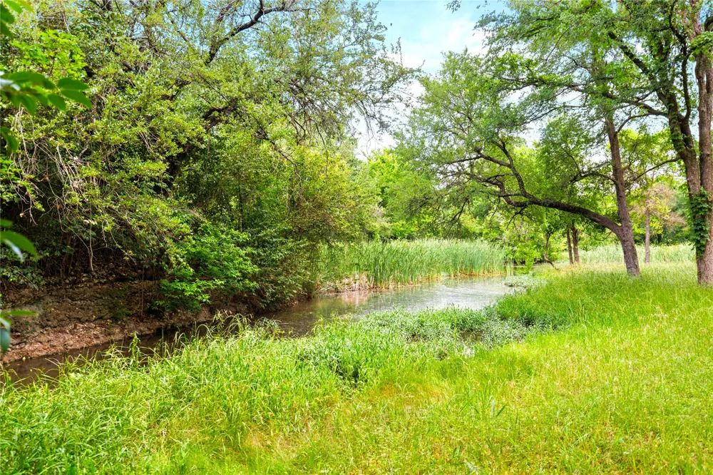 962 Clover Ridge Waco, TX 76657