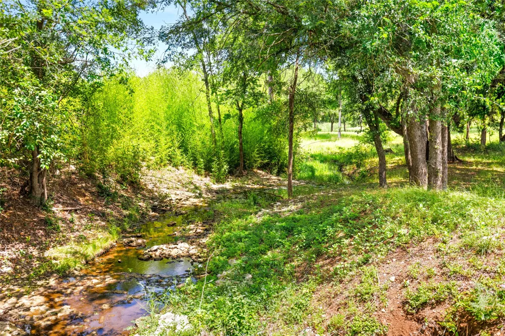 962 Clover Ridge Waco, TX 76657