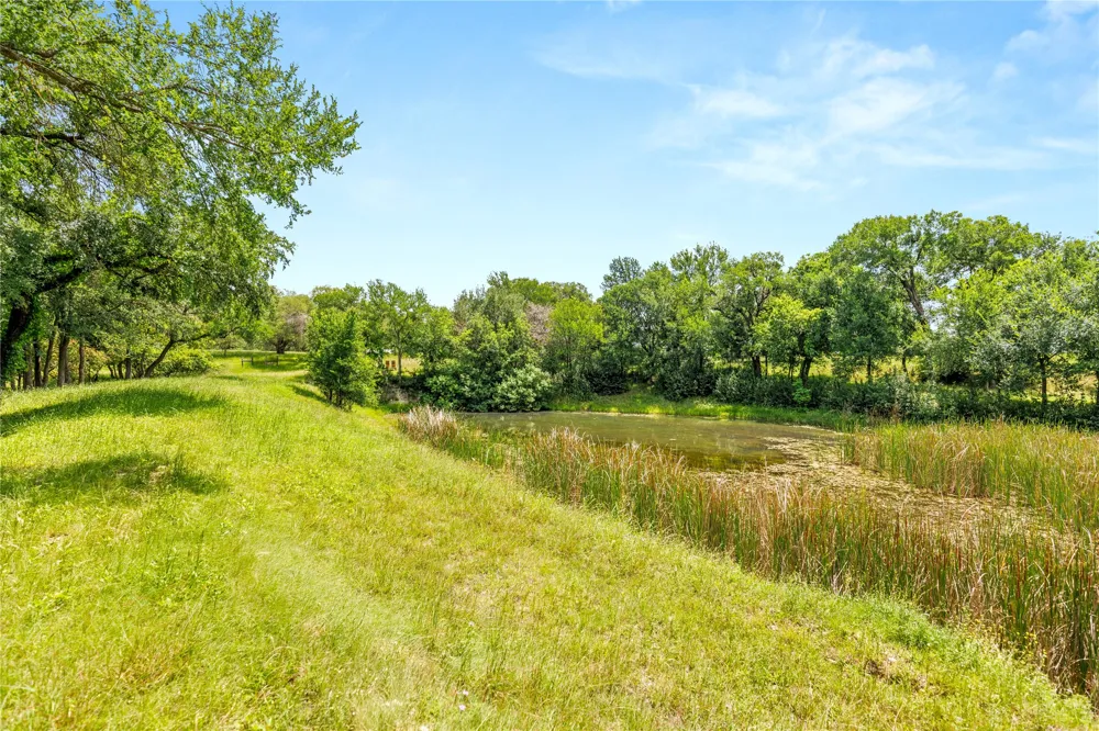 962 Clover Ridge Waco, TX 76657