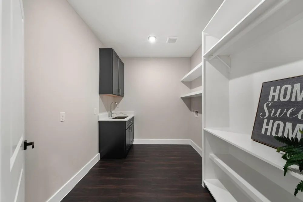 850 Longhorn Trail Angleton, TX 77515