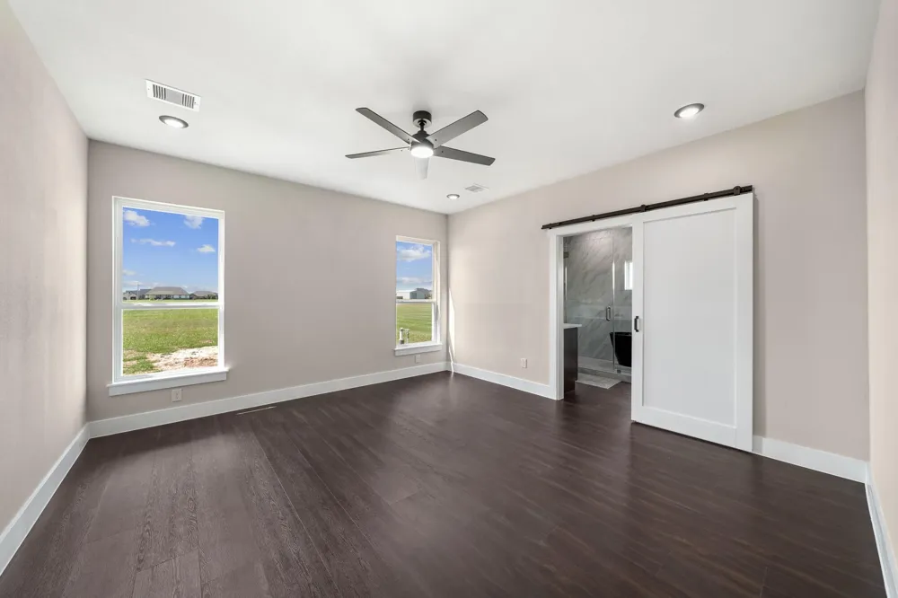 850 Longhorn Trail Angleton, TX 77515