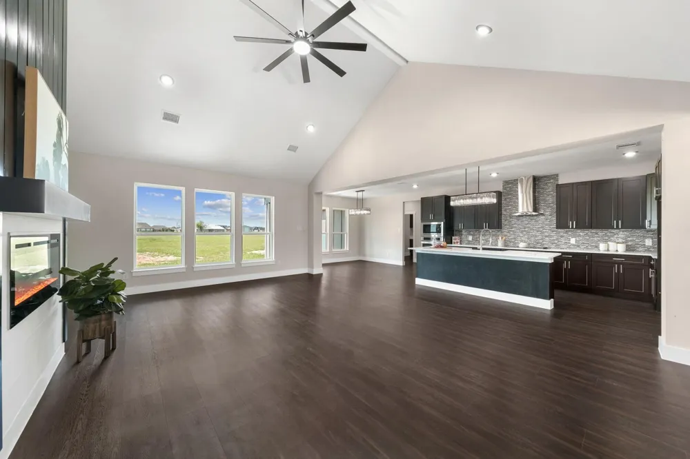 850 Longhorn Trail Angleton, TX 77515