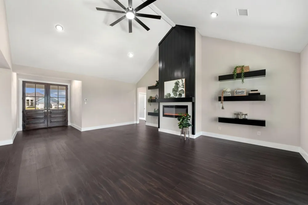 850 Longhorn Trail Angleton, TX 77515