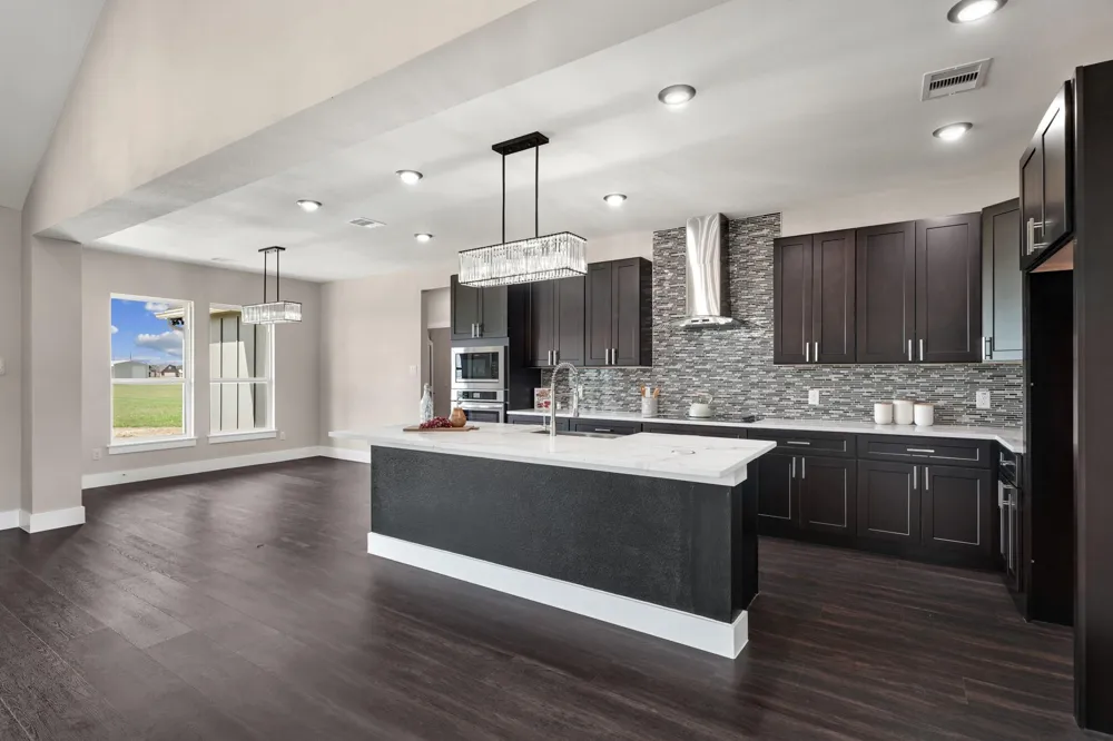 850 Longhorn Trail Angleton, TX 77515