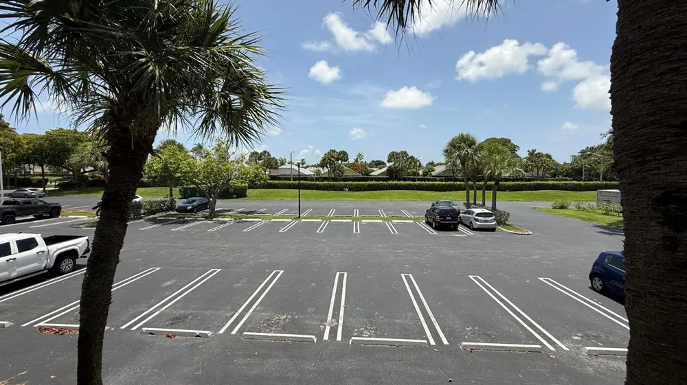 1625 Meadows Circle W Boynton Beach, FL 33436