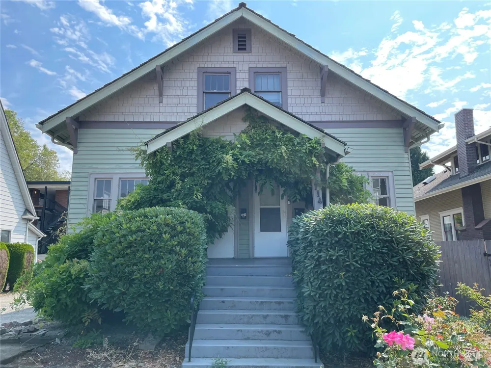 114 Wells Avenue S Renton, WA 98057