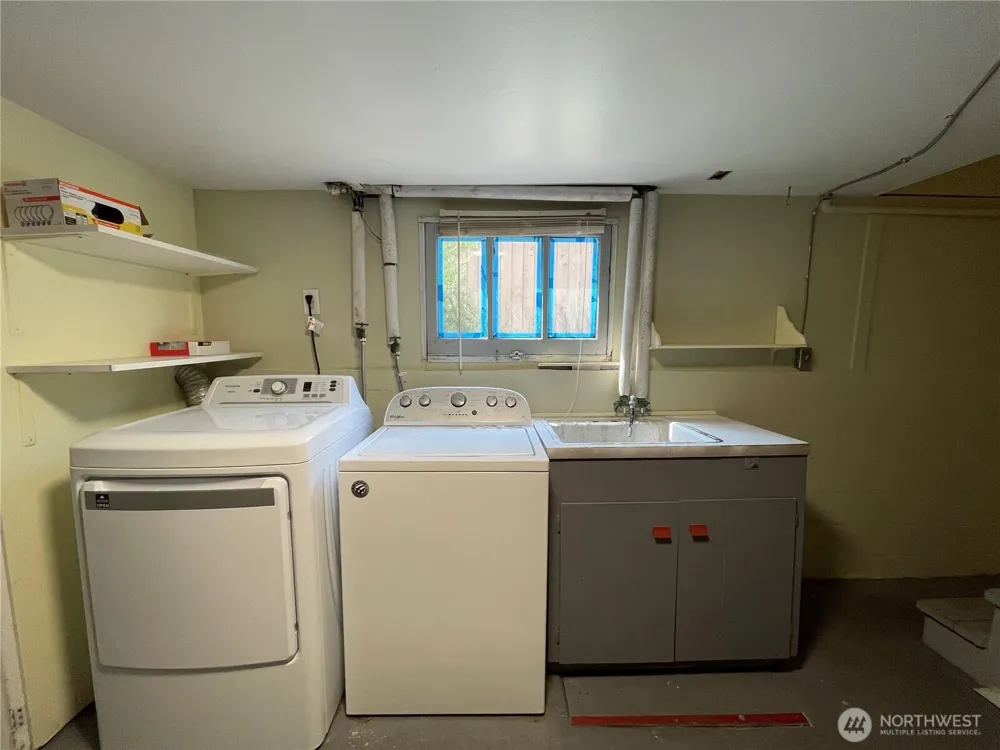 114 Wells Avenue S Renton, WA 98057