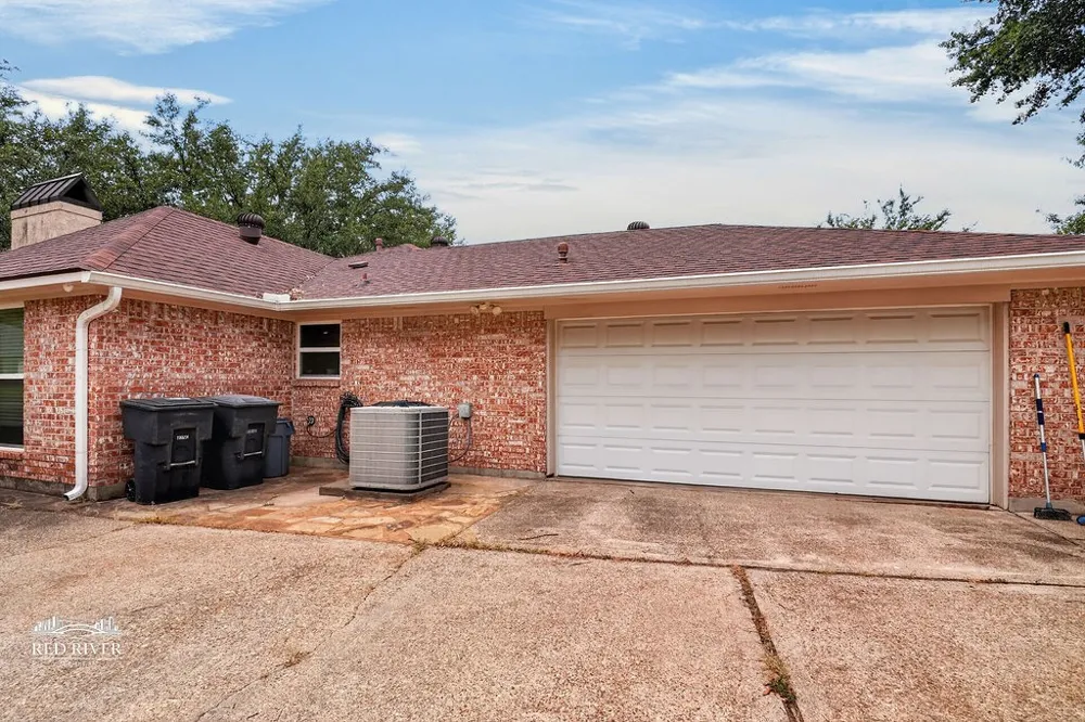 217 Lancashire Drive Bossier City, LA 71111