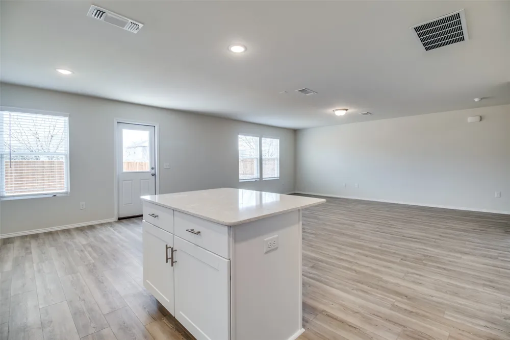 337 Glenwick Lane Van Alstyne, TX 75495