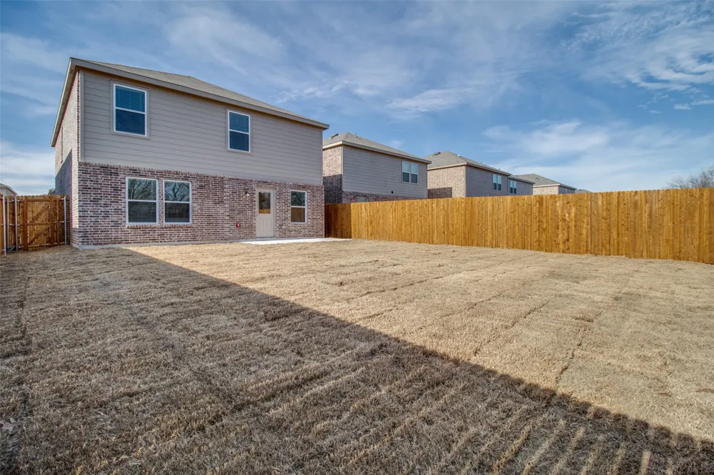 337 Glenwick Lane Van Alstyne, TX 75495