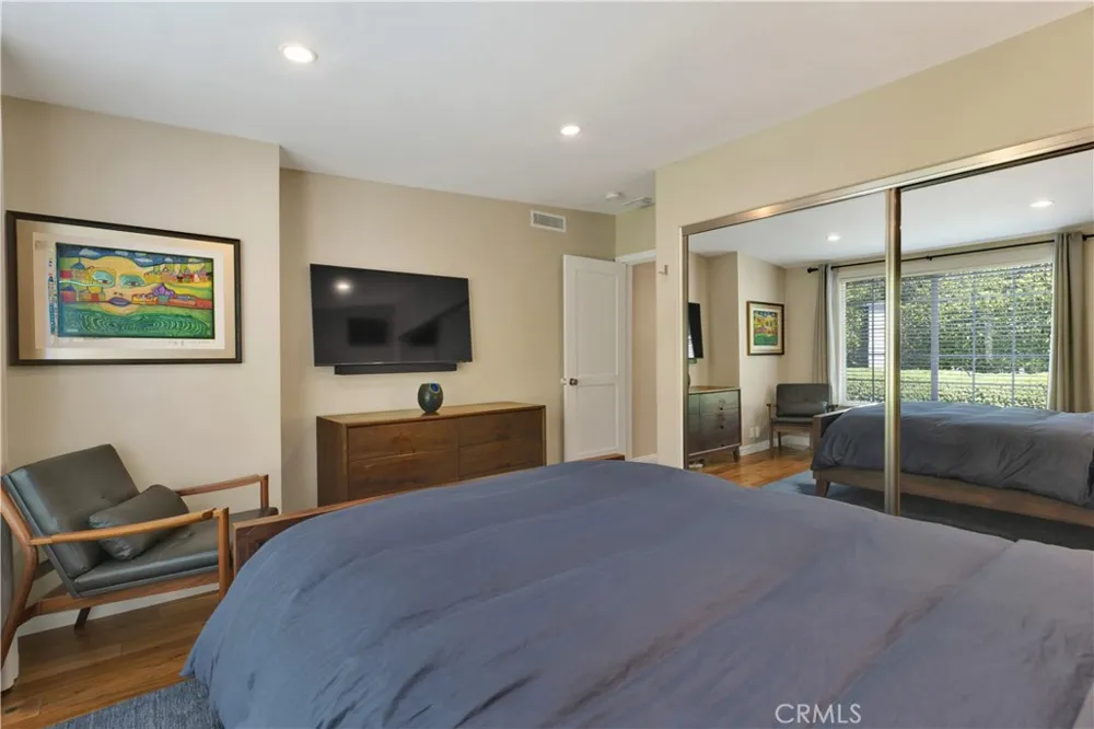 4028 Woodman Canyon Sherman Oaks, CA 91423