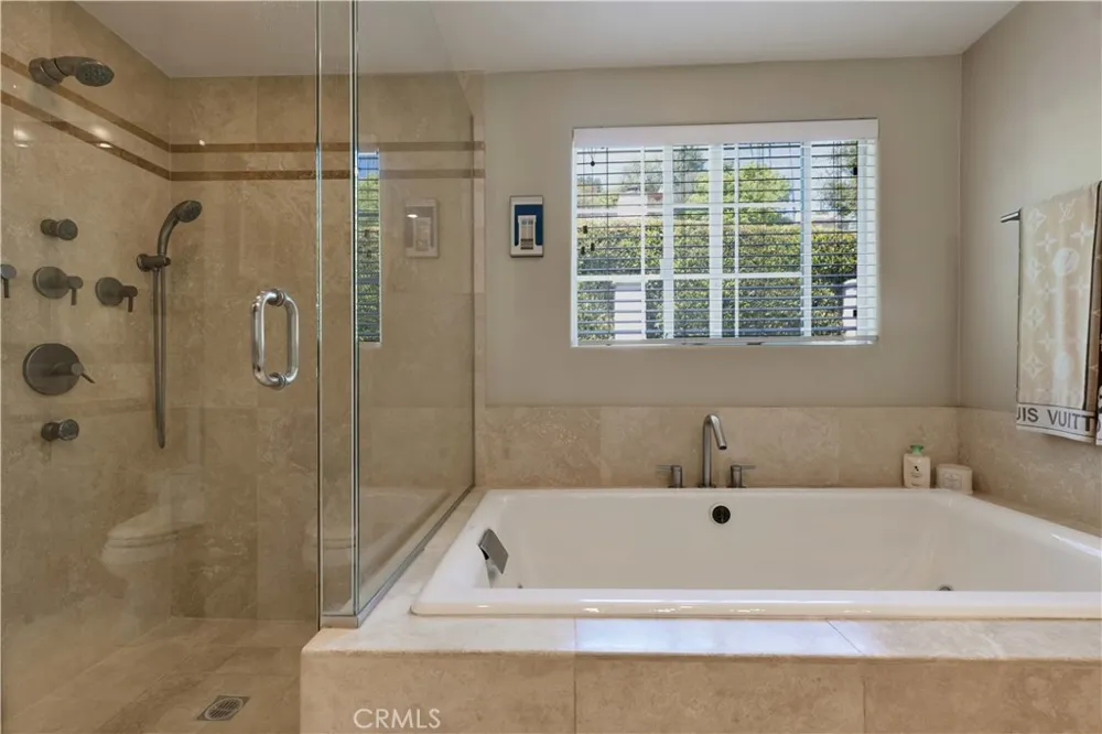 4028 Woodman Canyon Sherman Oaks, CA 91423