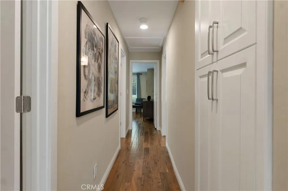 4028 Woodman Canyon Sherman Oaks, CA 91423